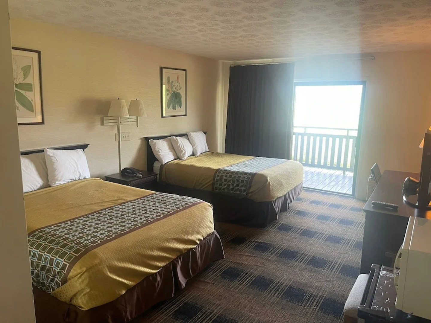 Knights Inn - Dillard