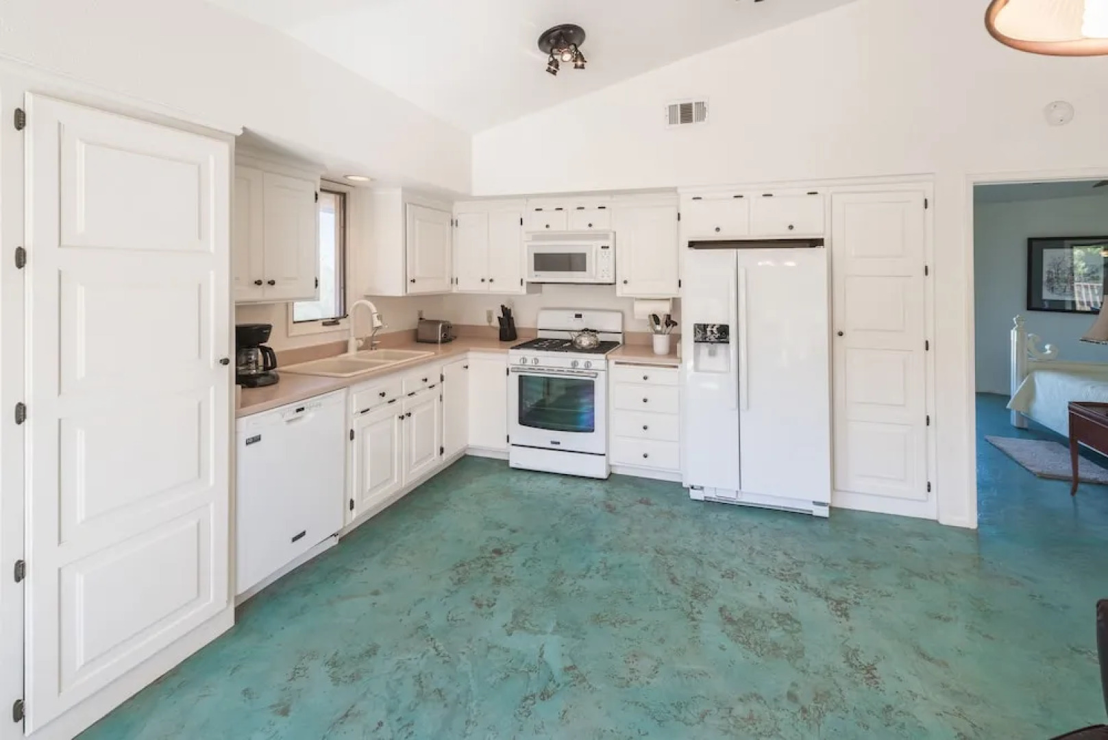 9400 Santa Rosa Road Home