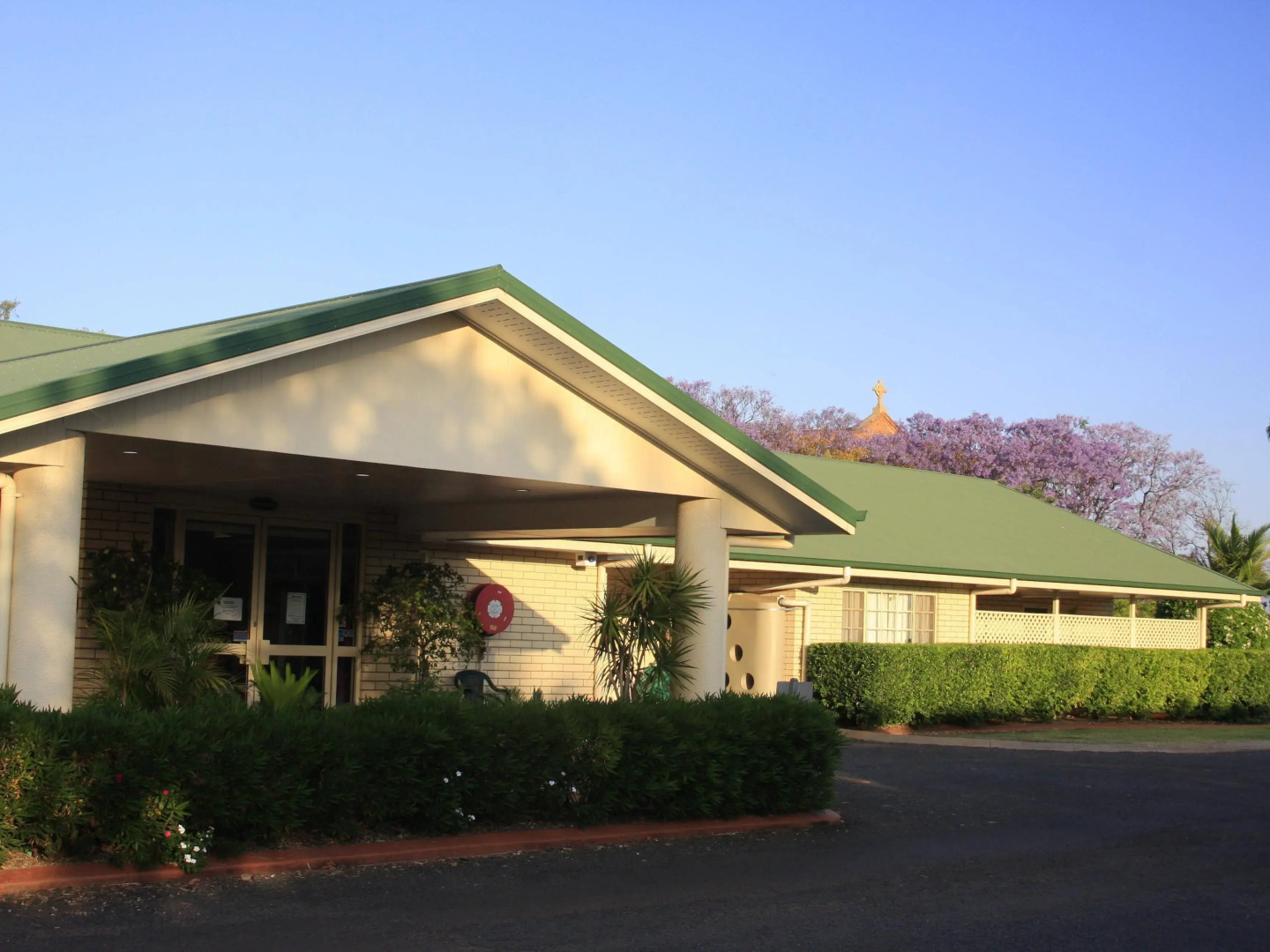 Riverland Motor Inn & River's Restaurant