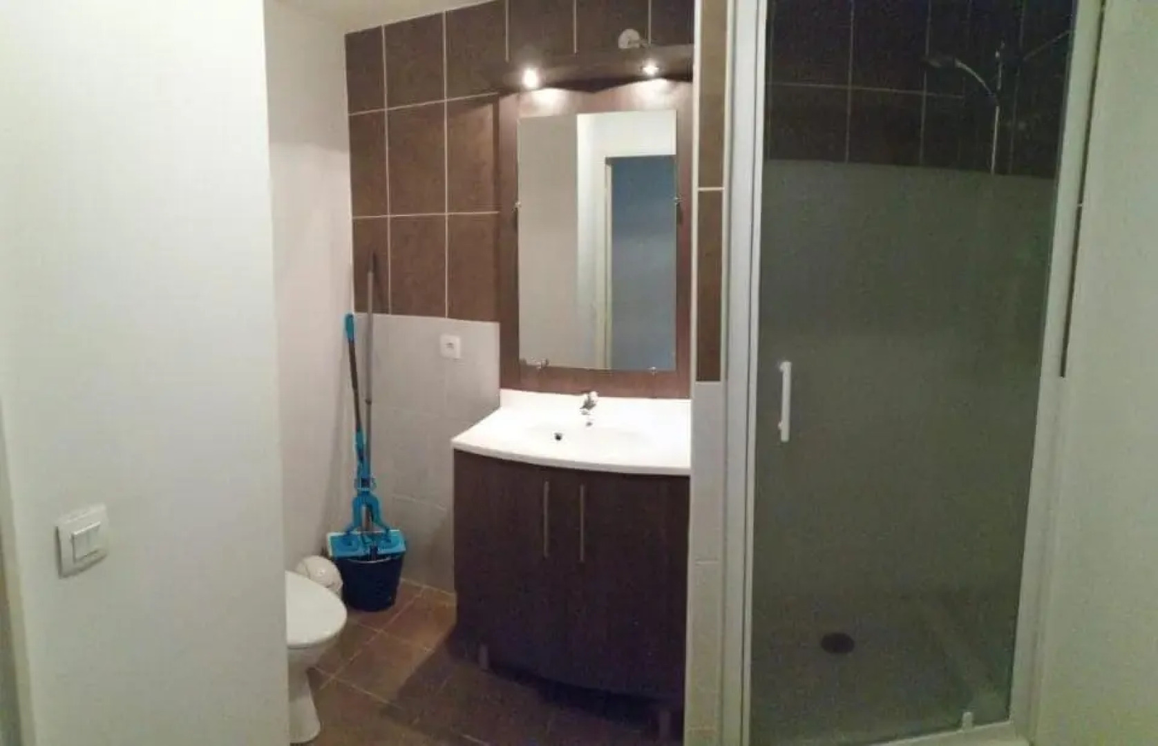 Eté 2022 - Studio meublé résidence 3 étoiles avec piscine intérieure - place parking privé comprise