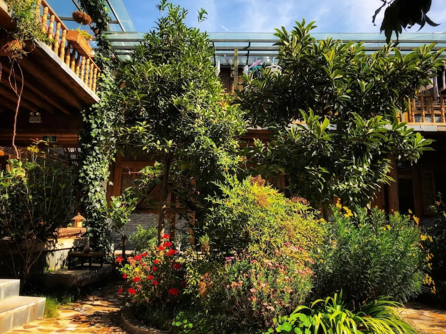 Tourist Courtyard Hotel