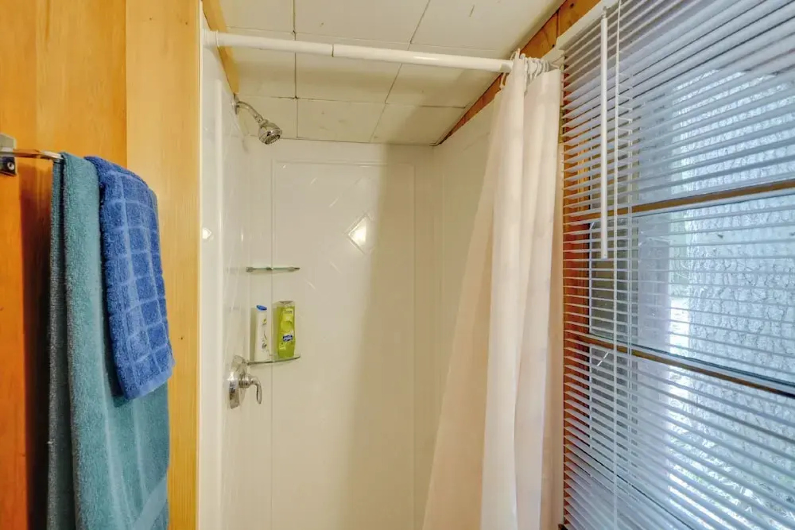 Rustic Berkshires Cottage at Lake Buel w/ Kayaks!