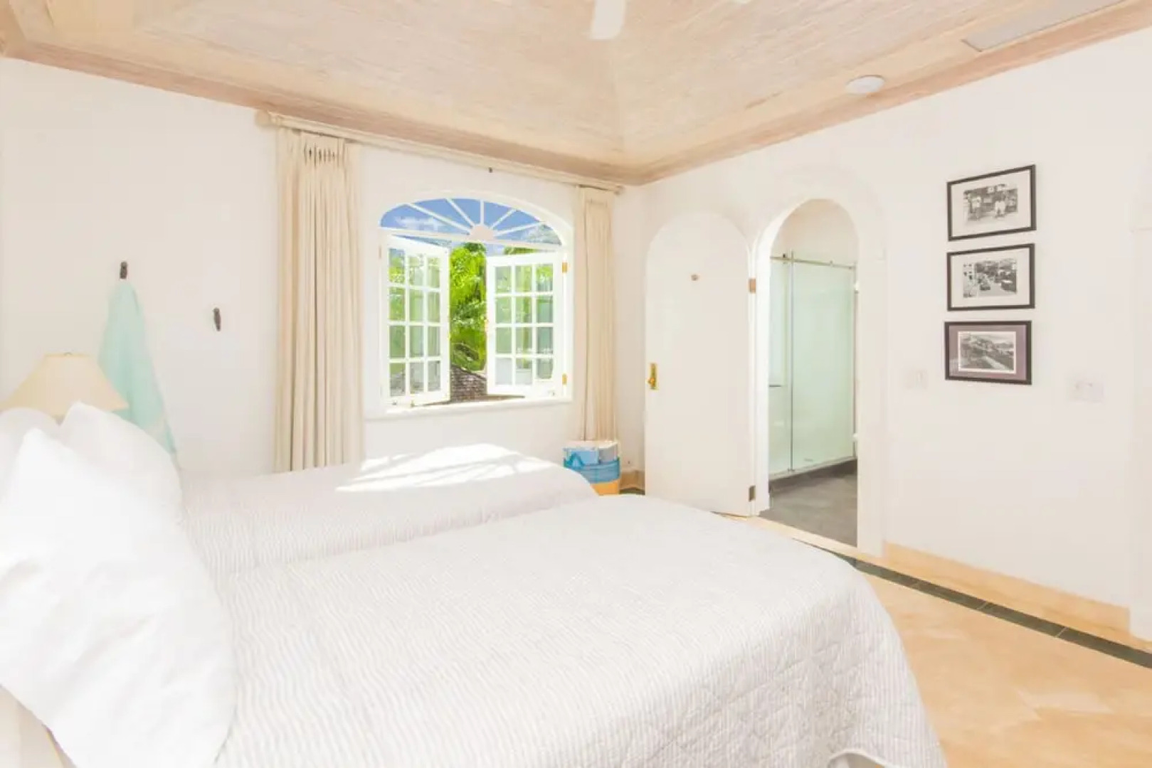 Old Trees 7 - Bella Vista by Blue Sky Luxury