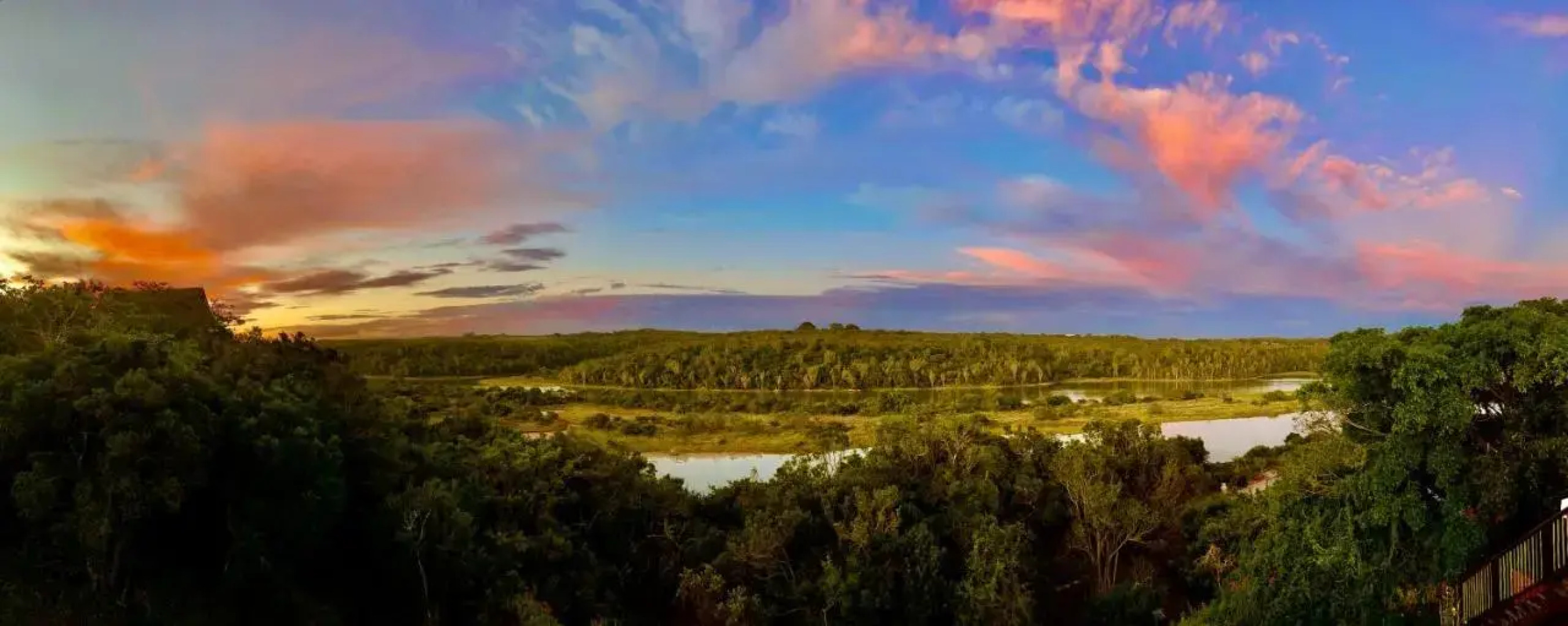 Open Plan Lagoon View Chalet