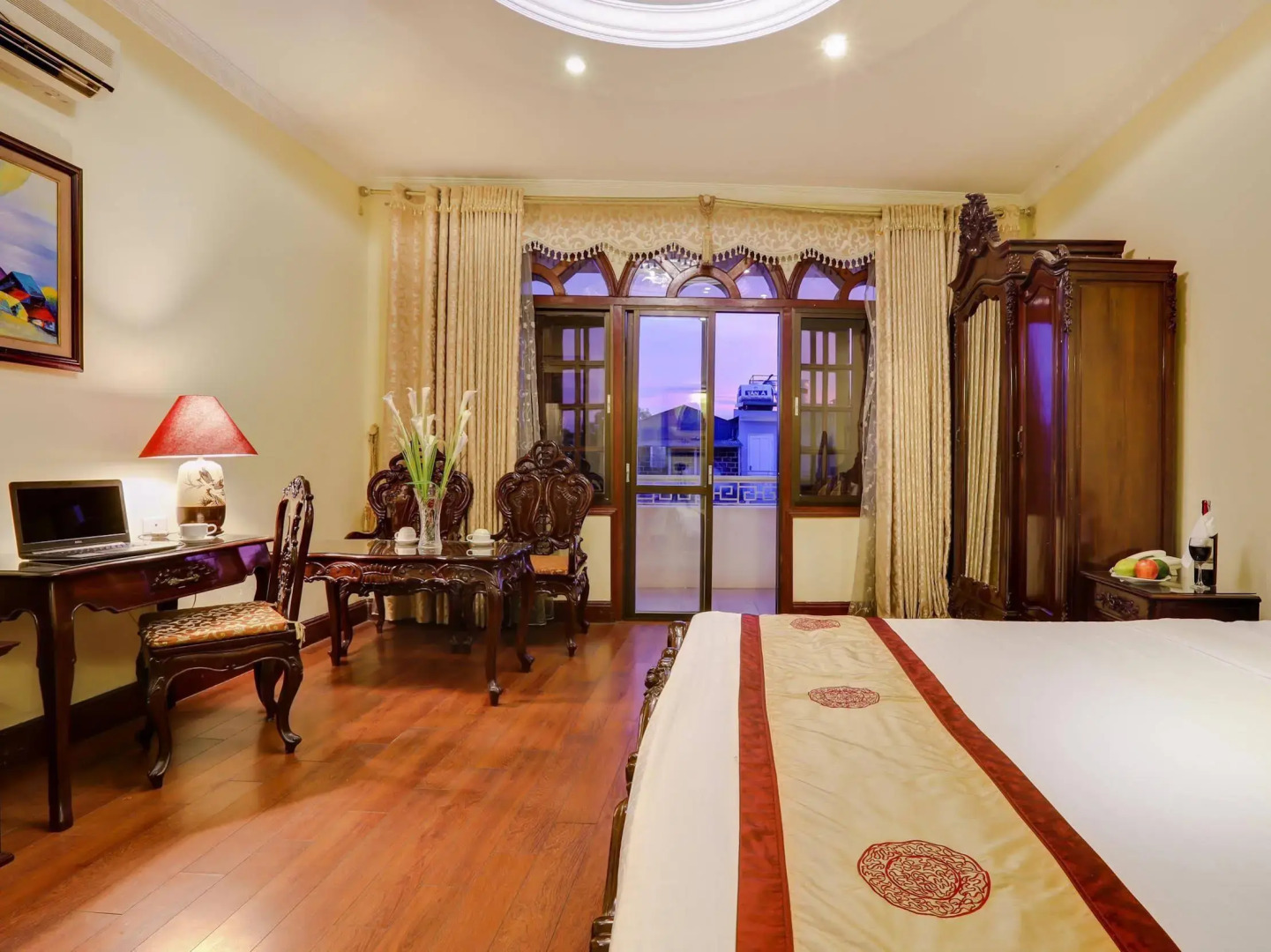 Hanoi Little Town Hotel