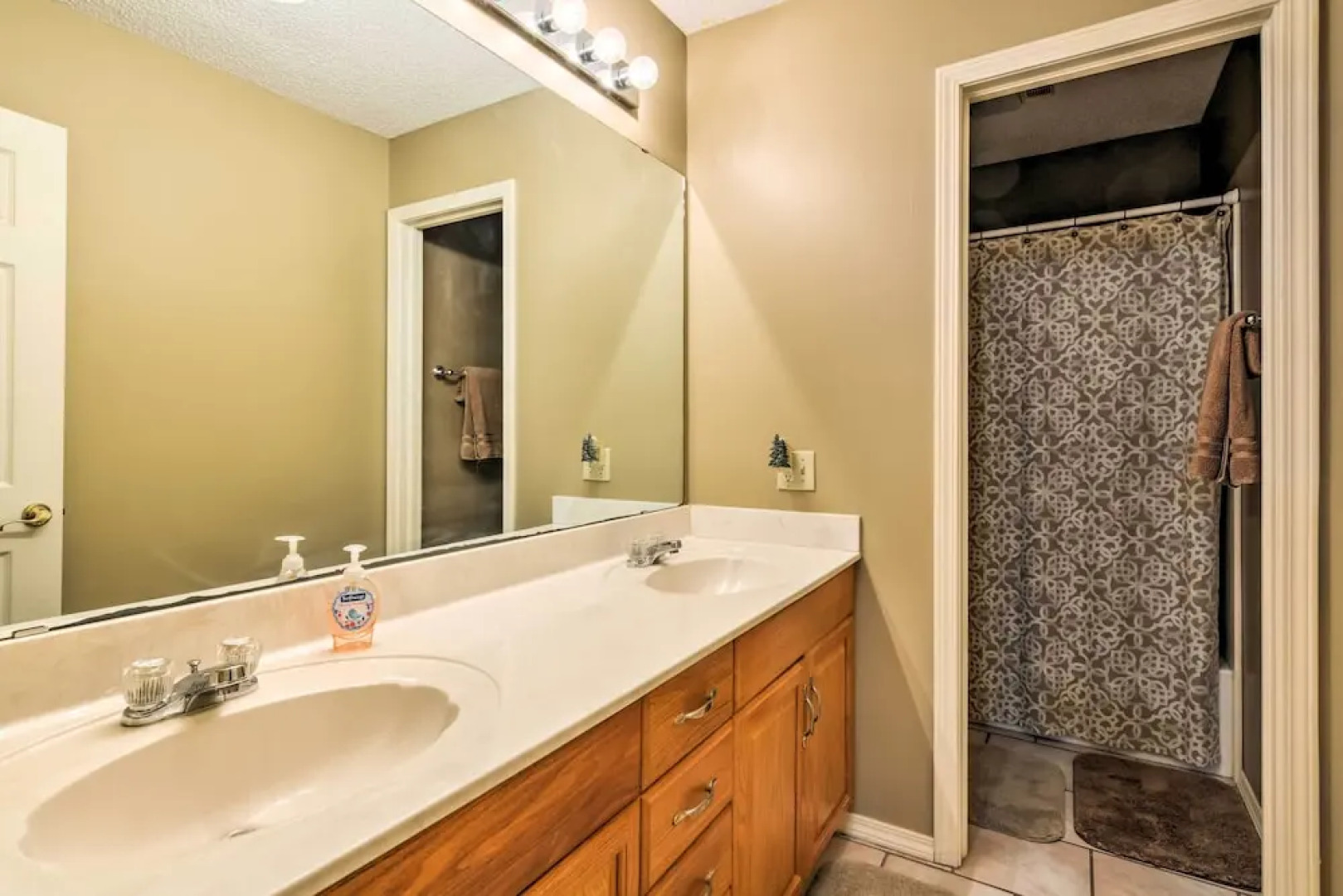 Charming Craftsman Home in Downtown Bartlesville!