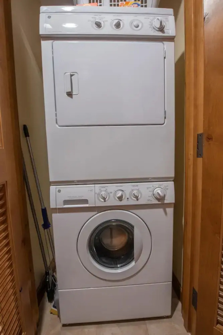 Updated 1 Bedroom In Mountaineer Square Condo - No Cleaning Fee! by RedAwning