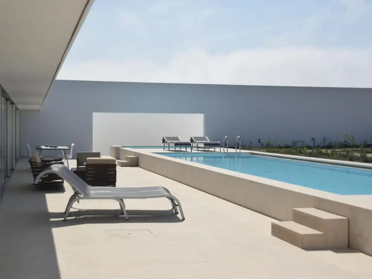 Morden Archictectural Villa In Lisbon