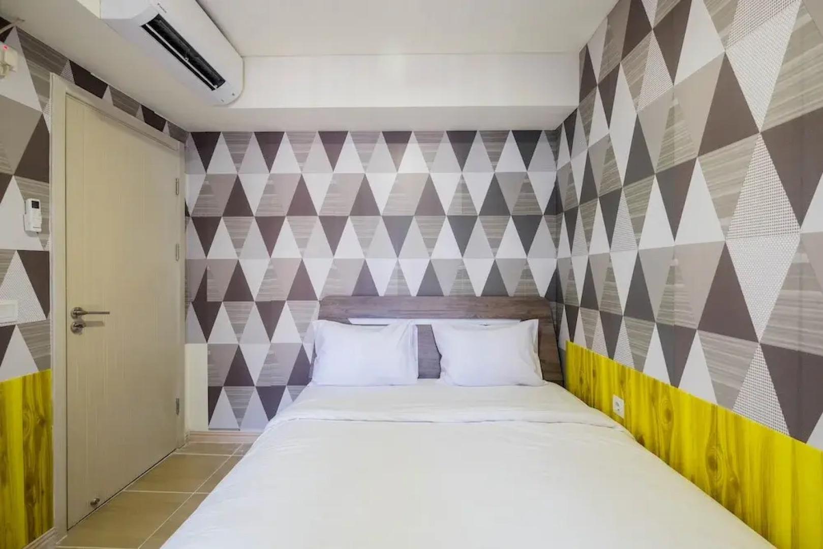 Brand New 2BR Meikarta Apartment