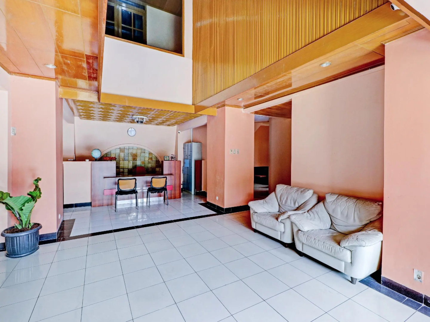 OYO 90475 Mirda Gratia Hotel