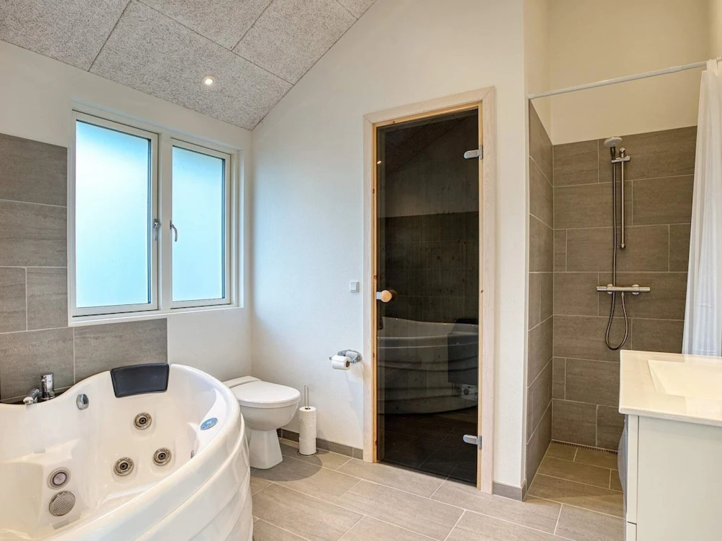 8 Person Holiday Home in Dannemare