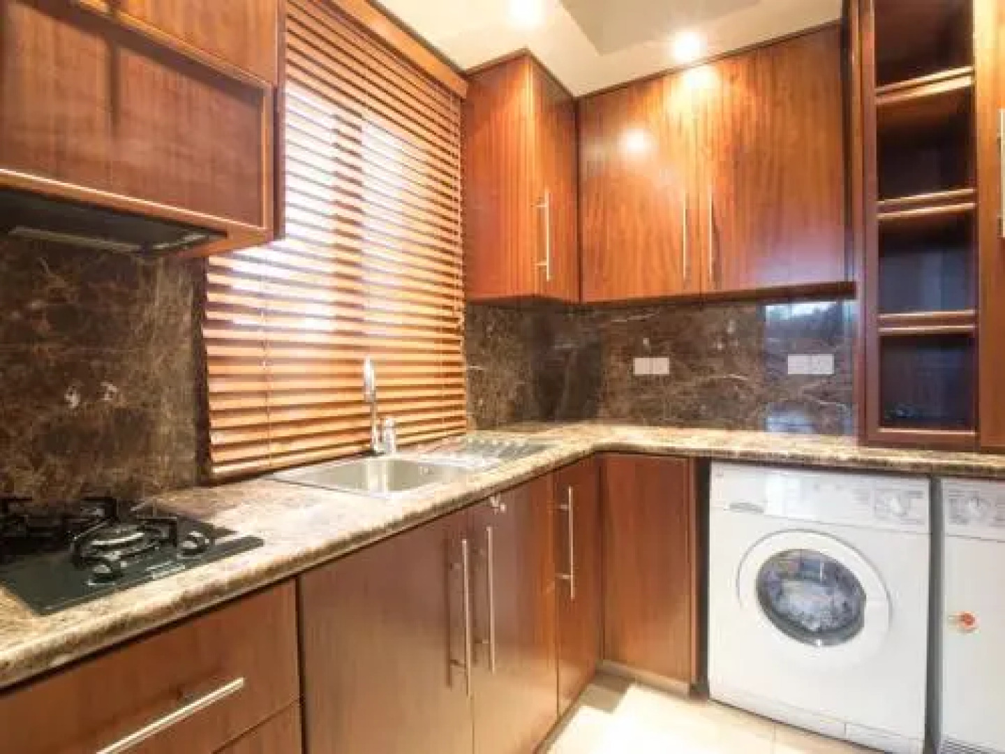 Sunshine Luxury House