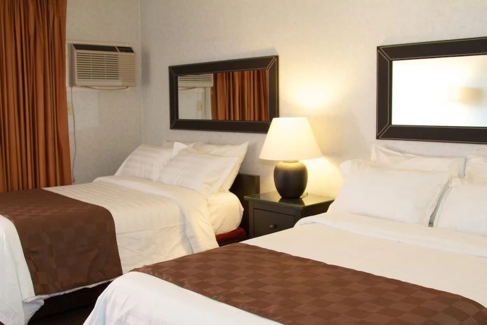 Seaport Marina Hotel