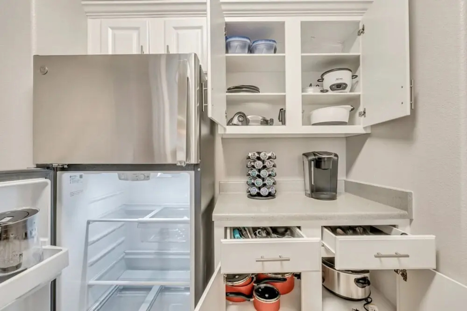 Luxury King Beds Pool Gym - Near Hill AFB