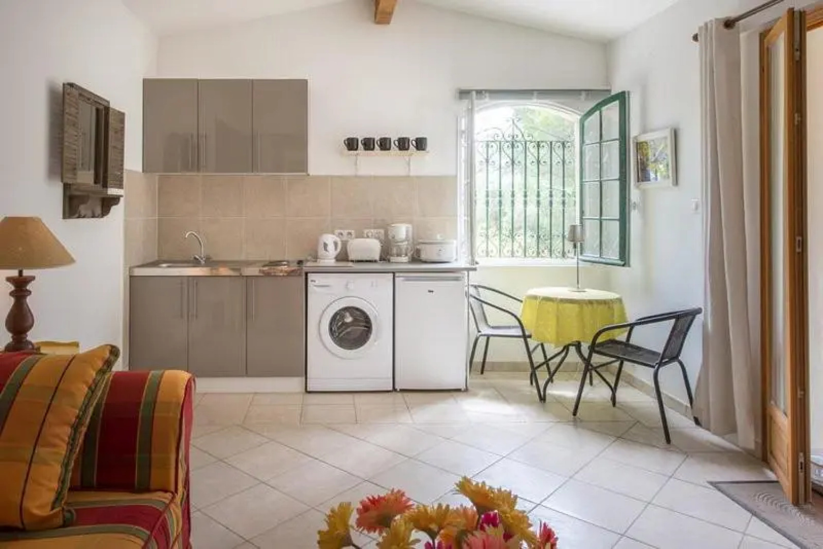 Villa with Pool in Provence -Villa Romantique Sleeps Up To 12+4 in Optional Gite