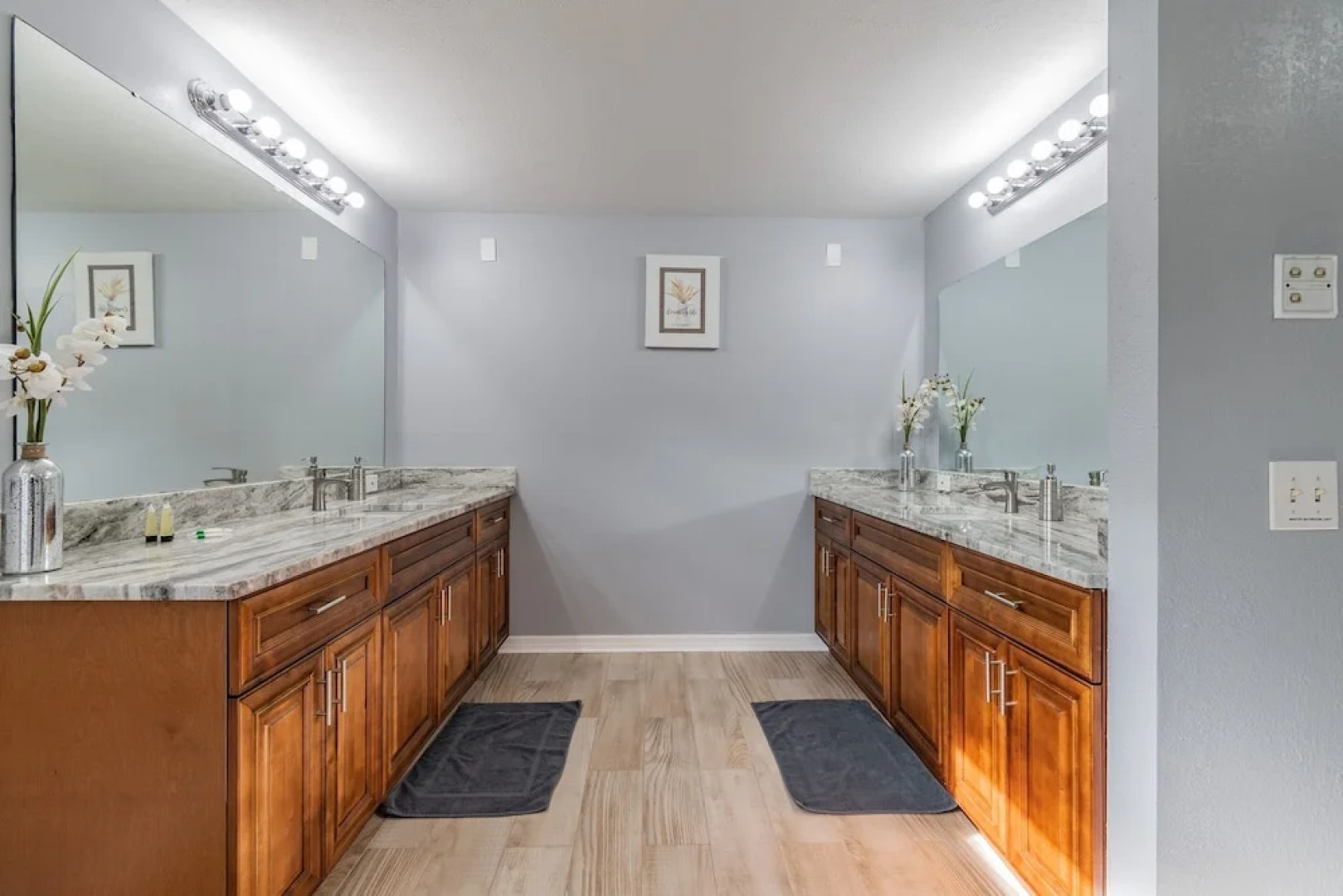 A Large Tropical 7 Bedroom Estate by RedAwning