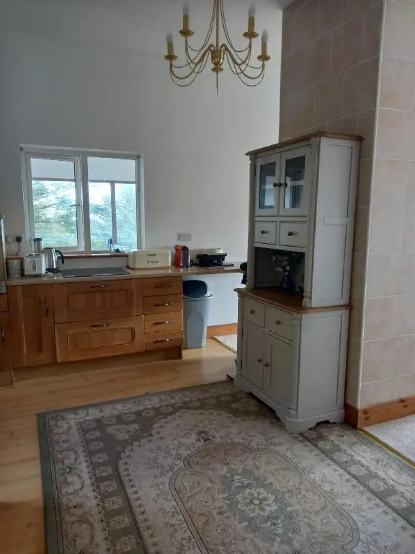 Two Bed Bungalow with Sunroom And Stunning Views