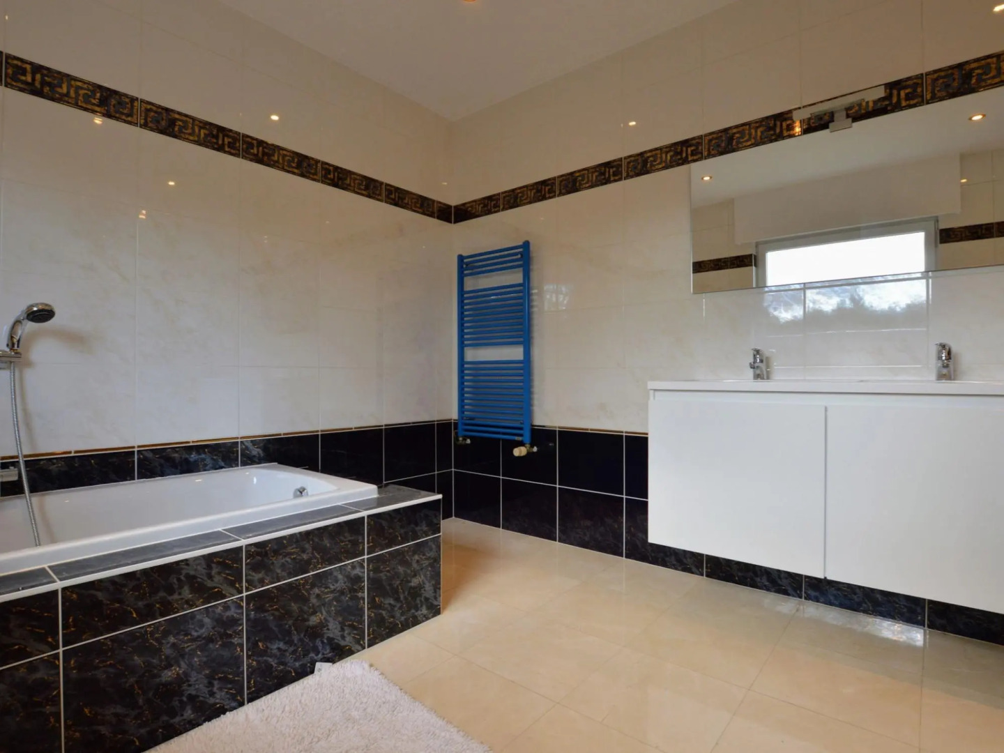 Spacious villa in Zingem with garden