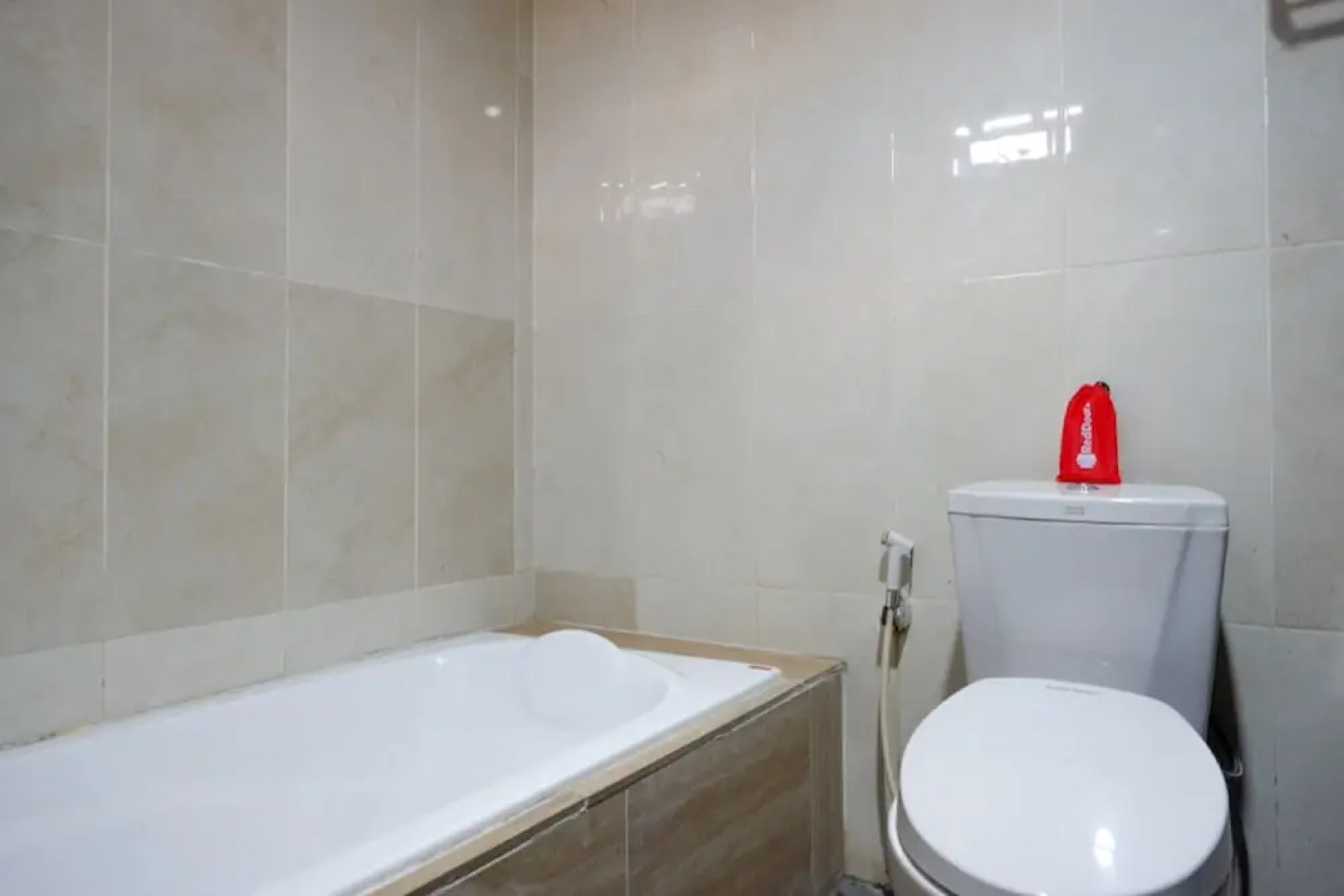 Airy Tanjung Tururuka 43 Palu