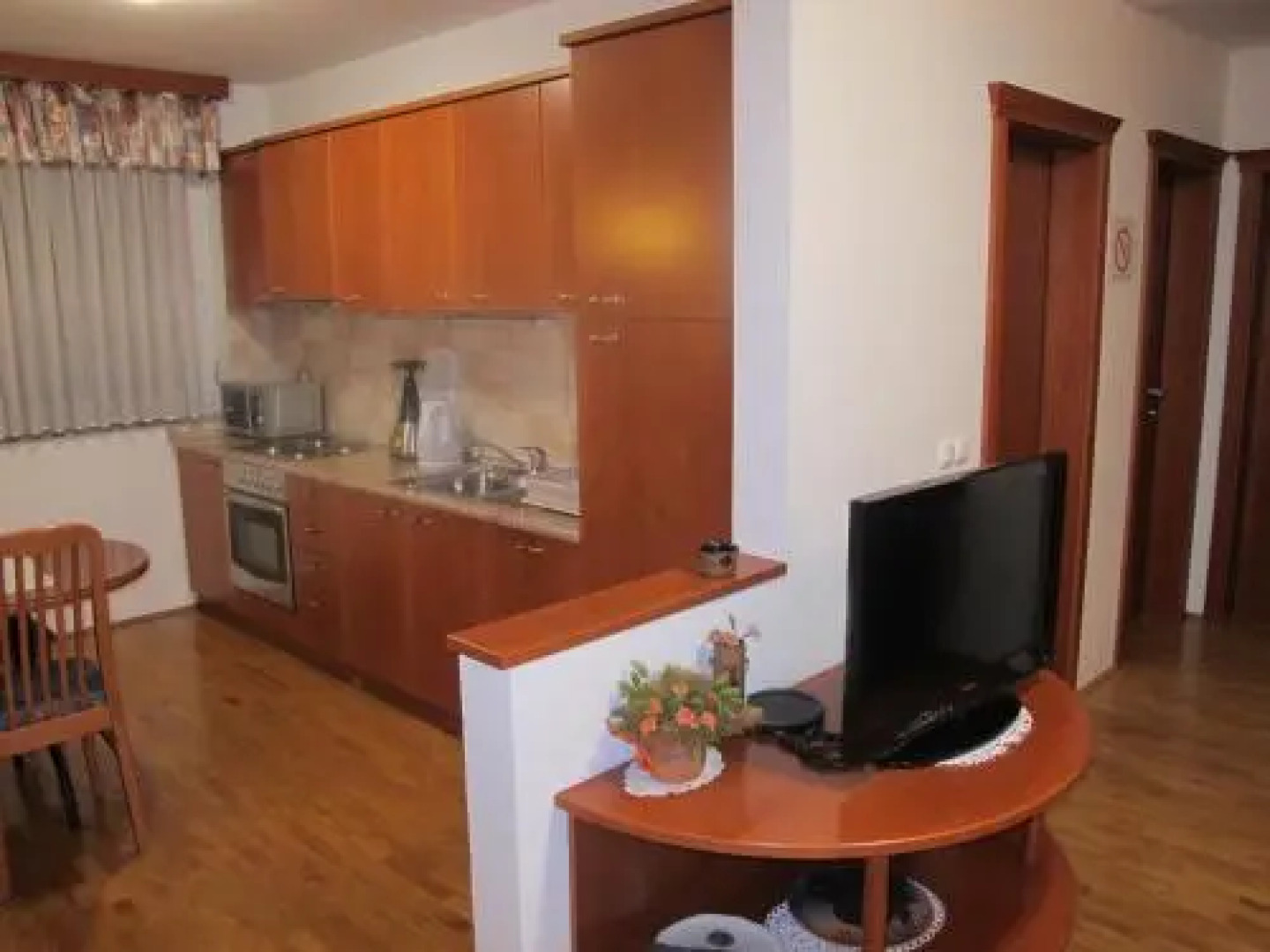 Apartment Sobe Ravbar