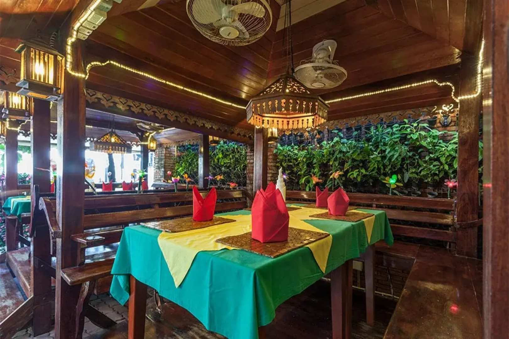 Tropica Bungalow Resort