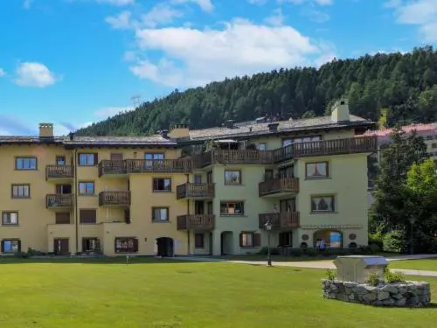 Apartment Chesa Ludains 8