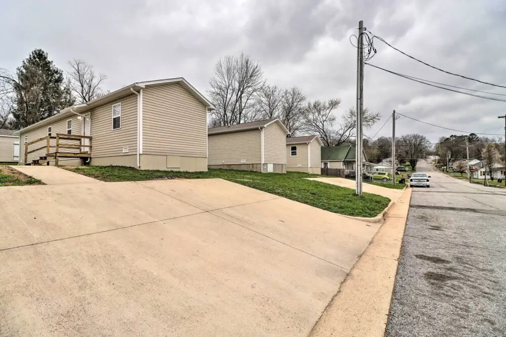 Stylish & Family-friendly West Plains Home!