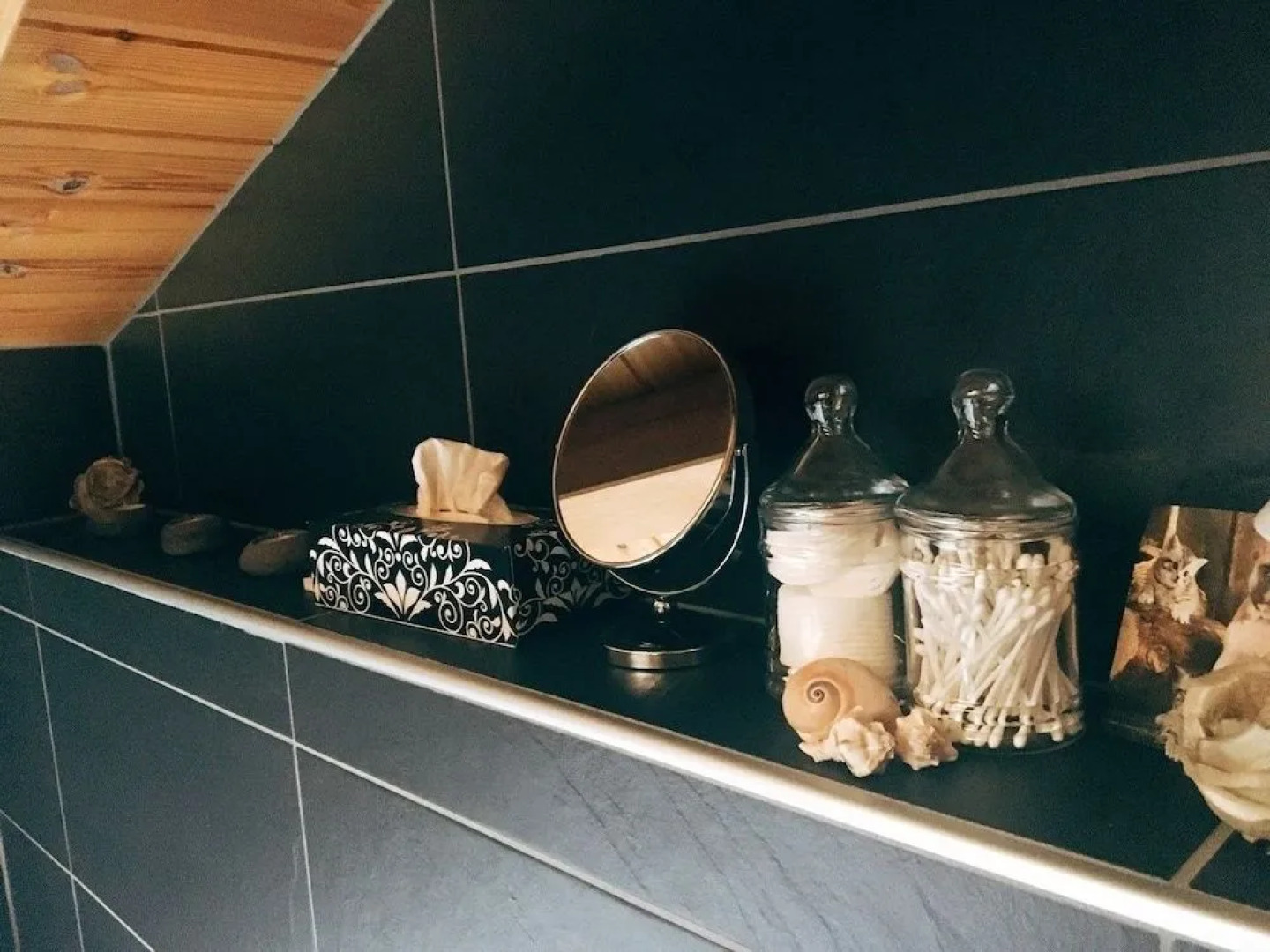 LOYEHILL Chalet. Swiss Alps Escape