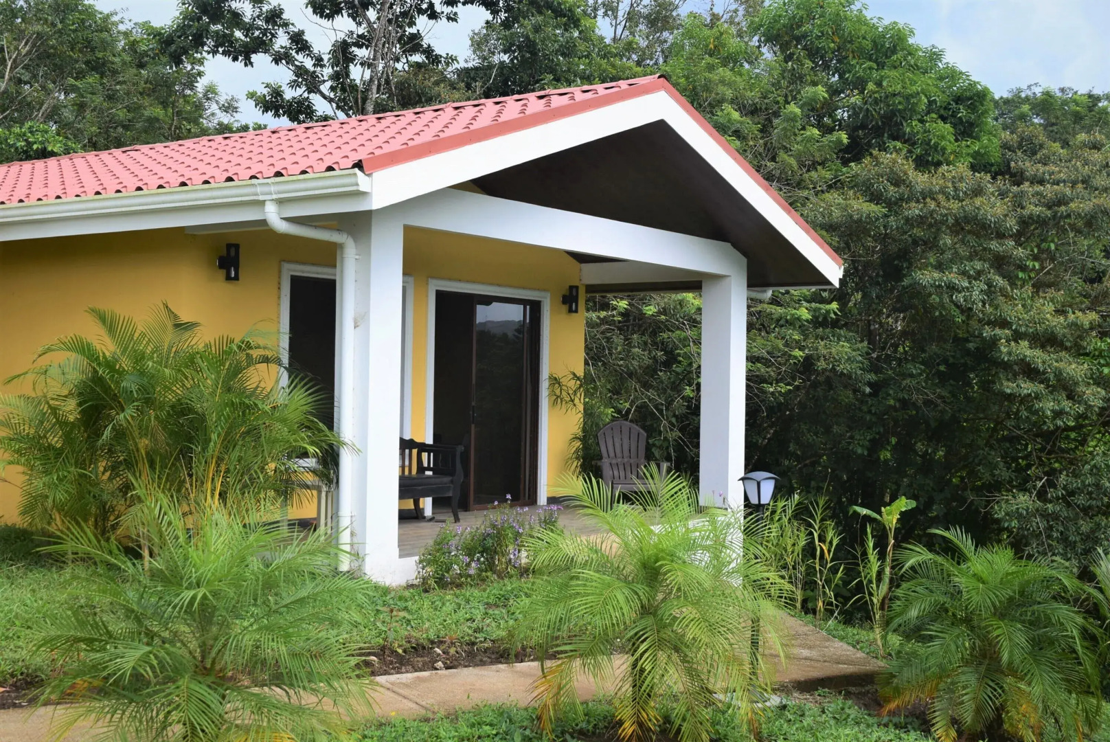 Lake Gardens Arenal Villas