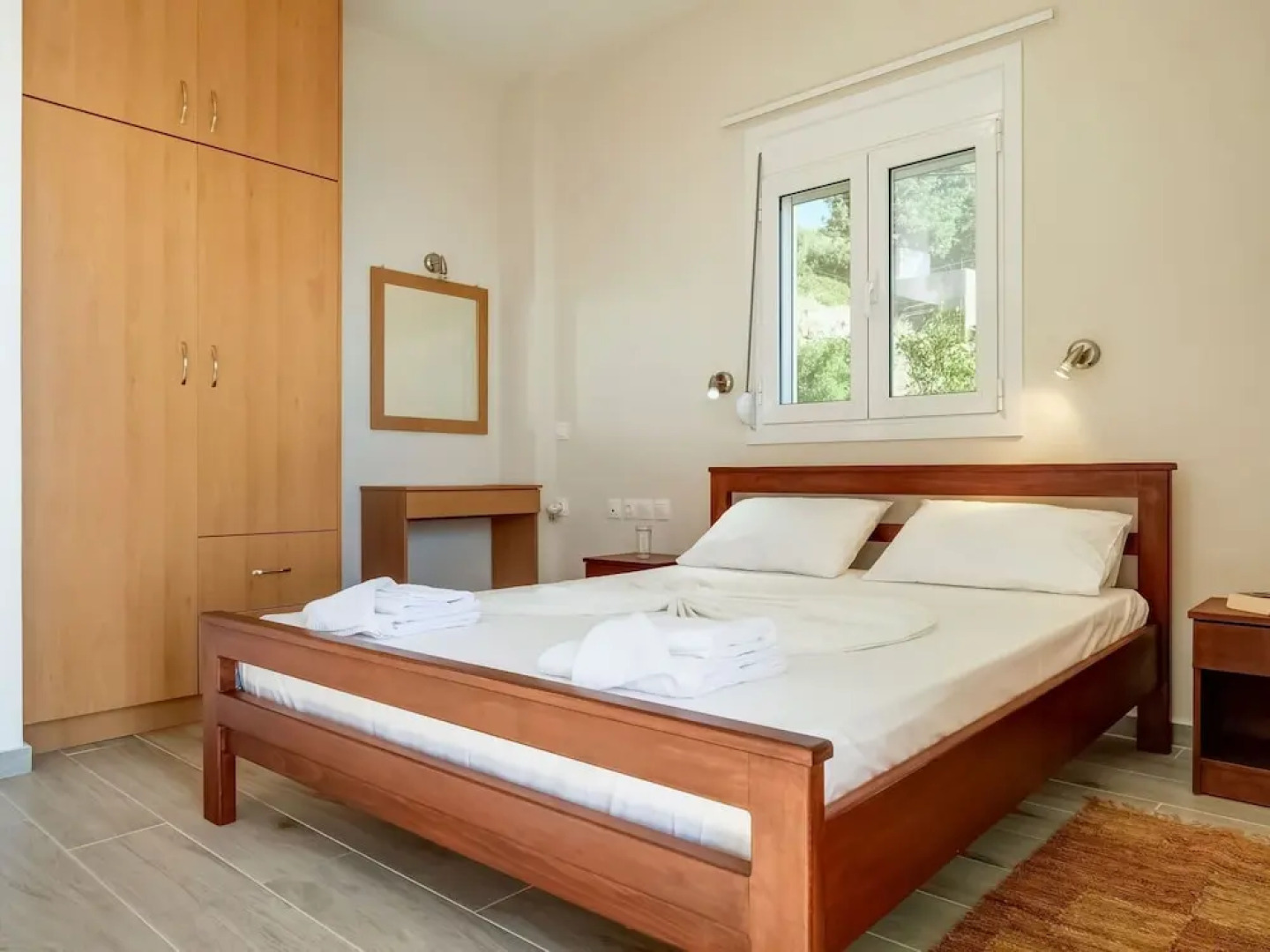 Seaview Studio, 3 Pers Panoramic Seaview in Beautiful Setting, West From Chania