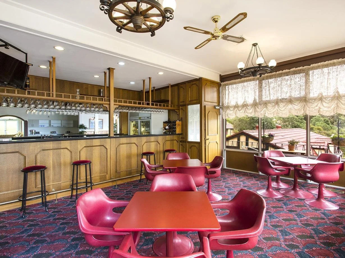 Village Family Motor Inn