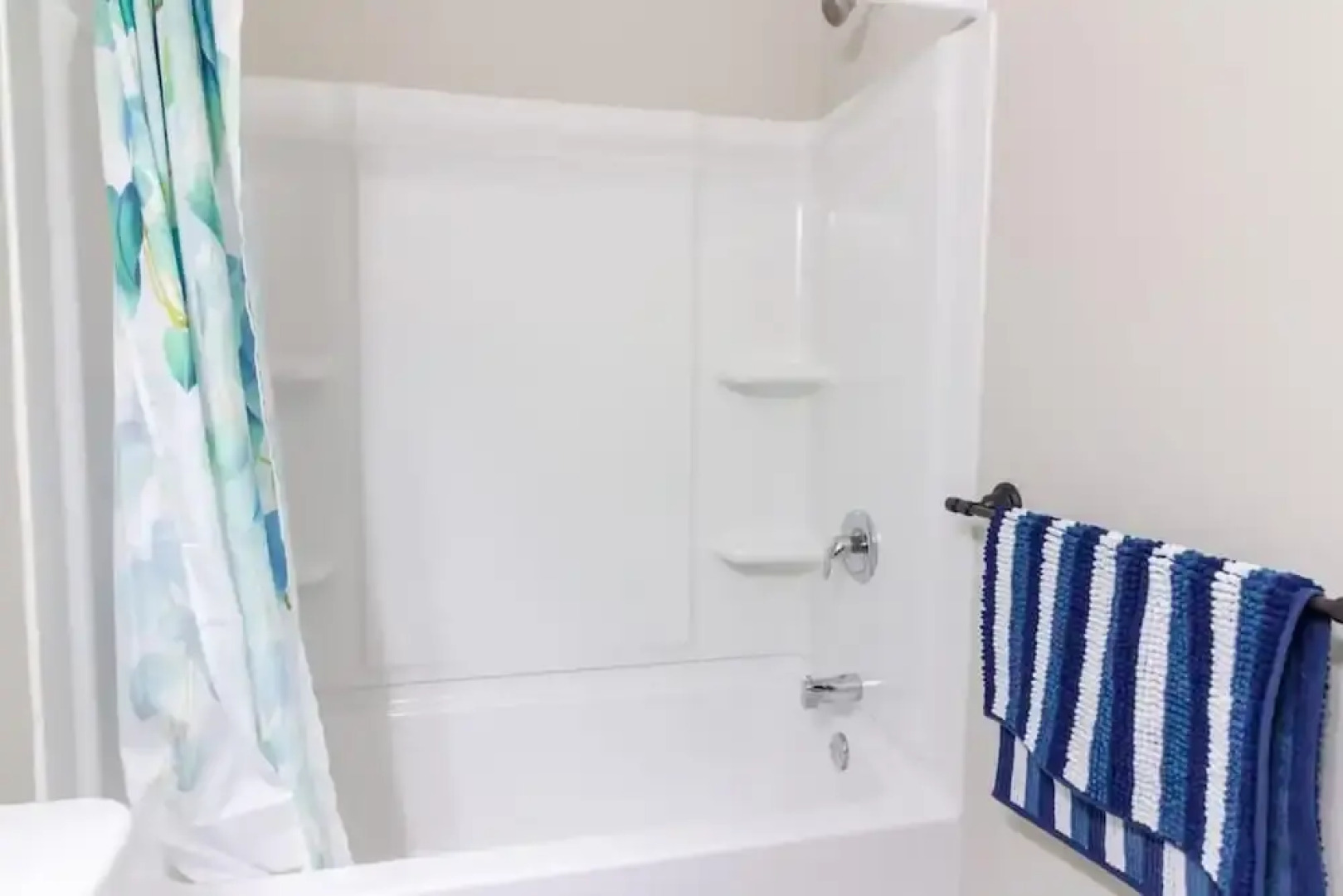 The Best Rental in SJ w Parking Excellent Views Location