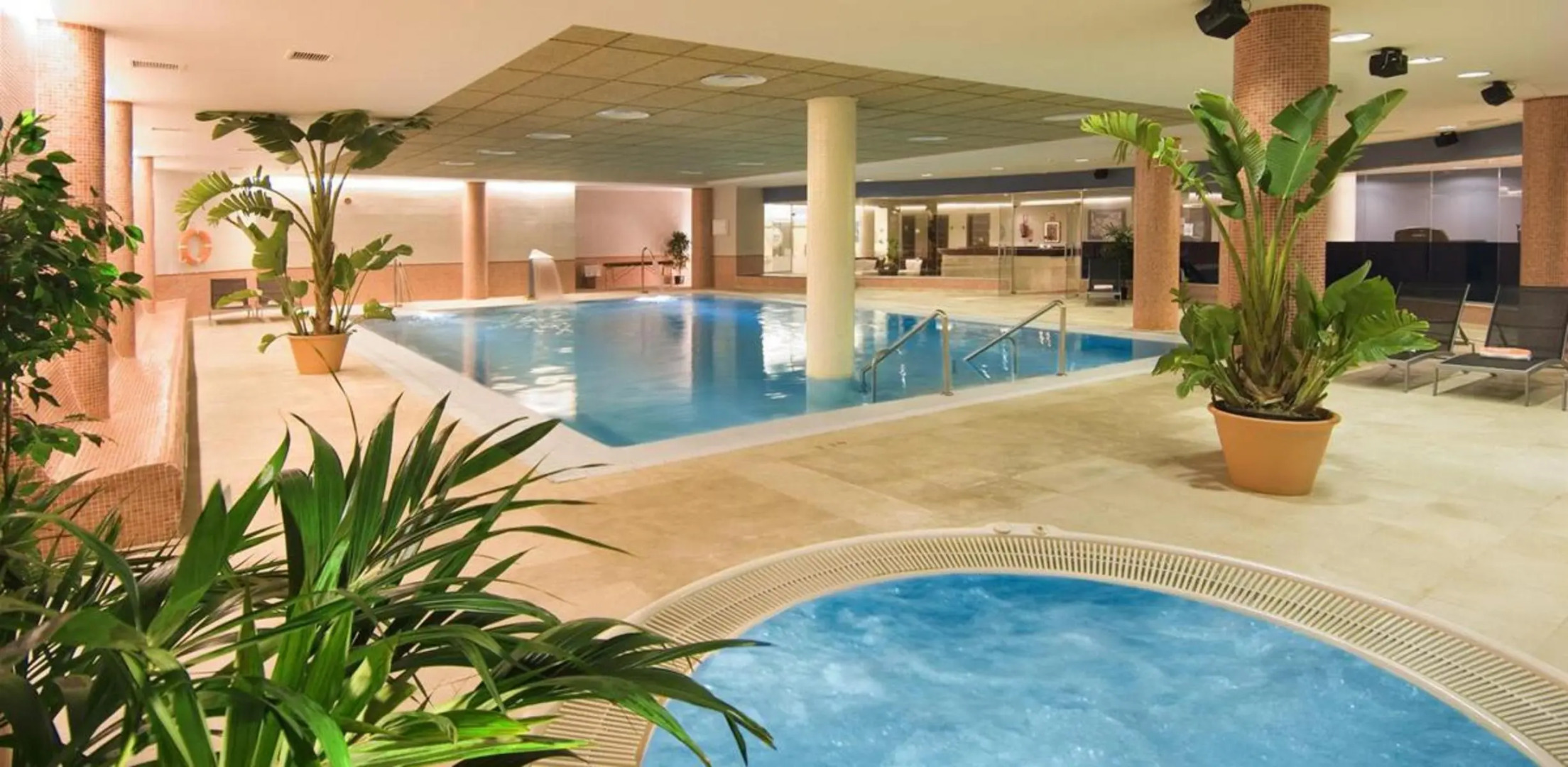 Отель Oh Nice Caledonia