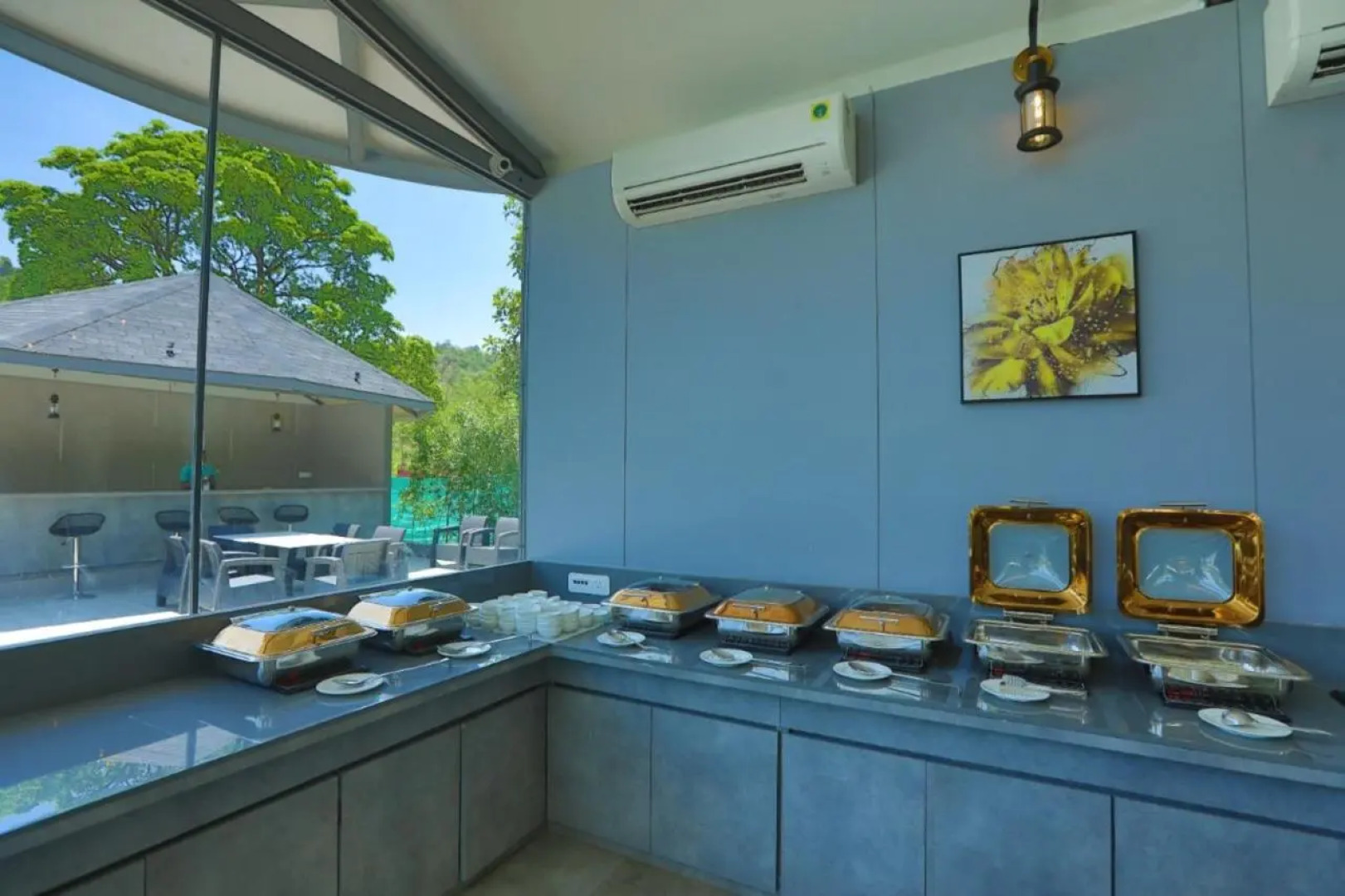 White Feather Resort Kauncha