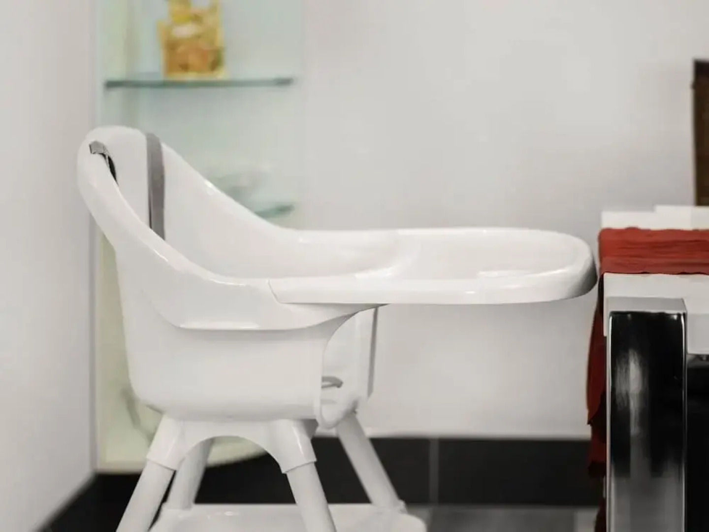 Snug Apartment in Grevesmuhlen With Terrace