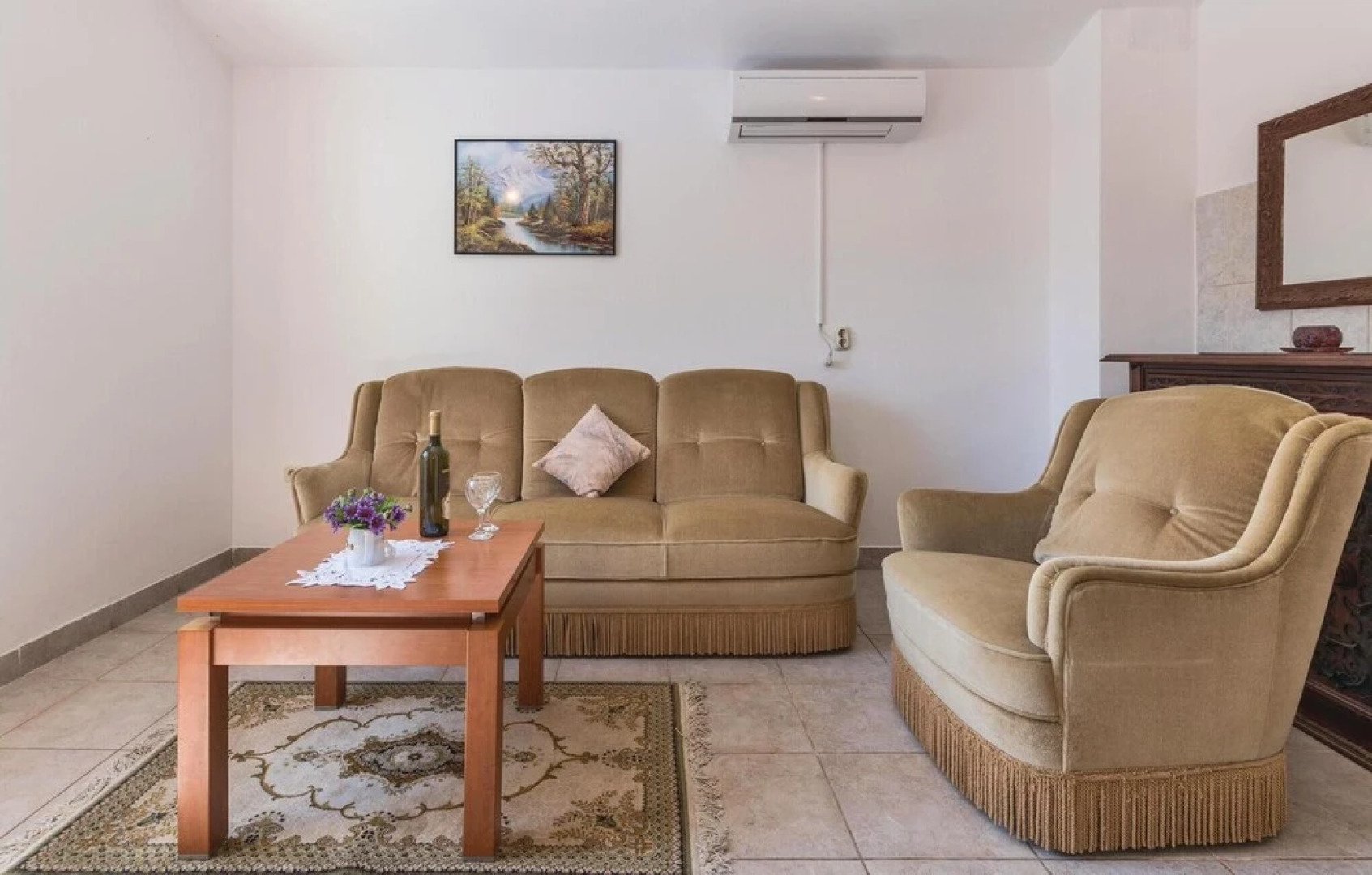 Amazing Home in Peruski With Wifi and 5 Bedrooms