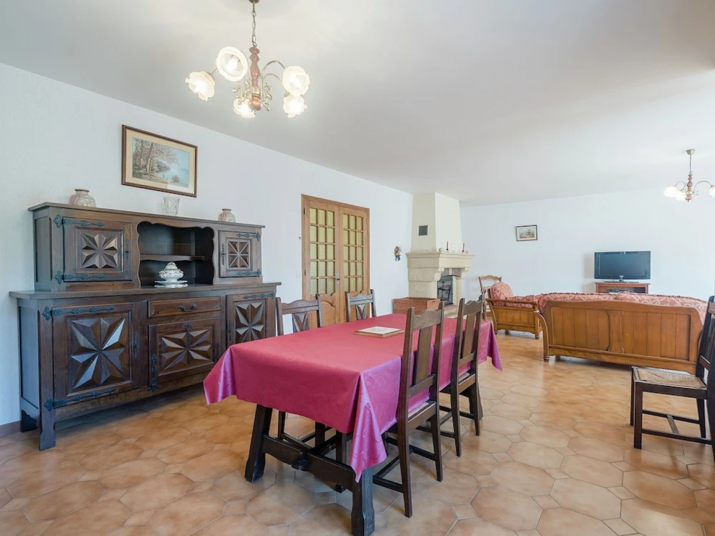 Refined Holiday Home in Villefranche-du-perigord With Garden