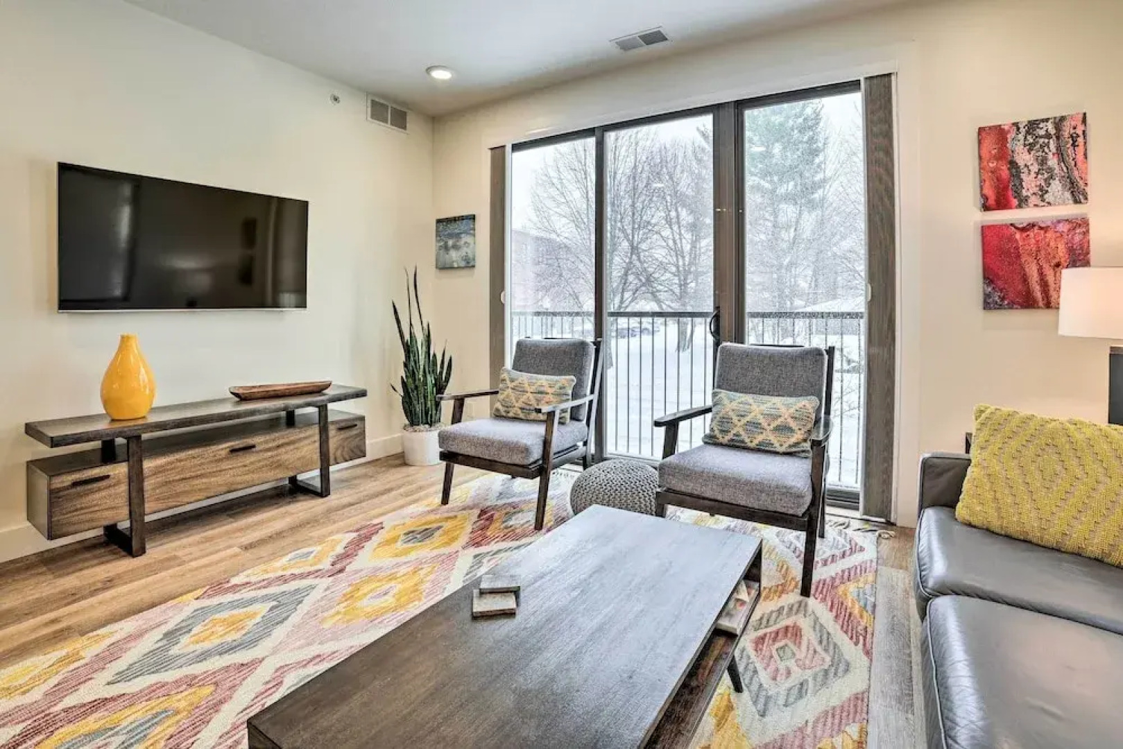 Traverse City Condo: Half Mi to Front Street!