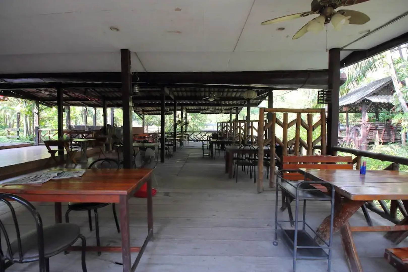 OYO 476 Ban Rimnam Resort