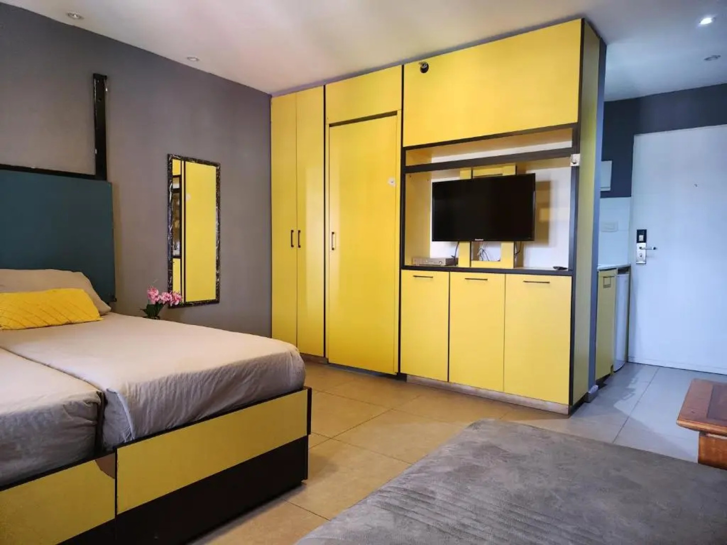 Amdar Hotel & Hostel