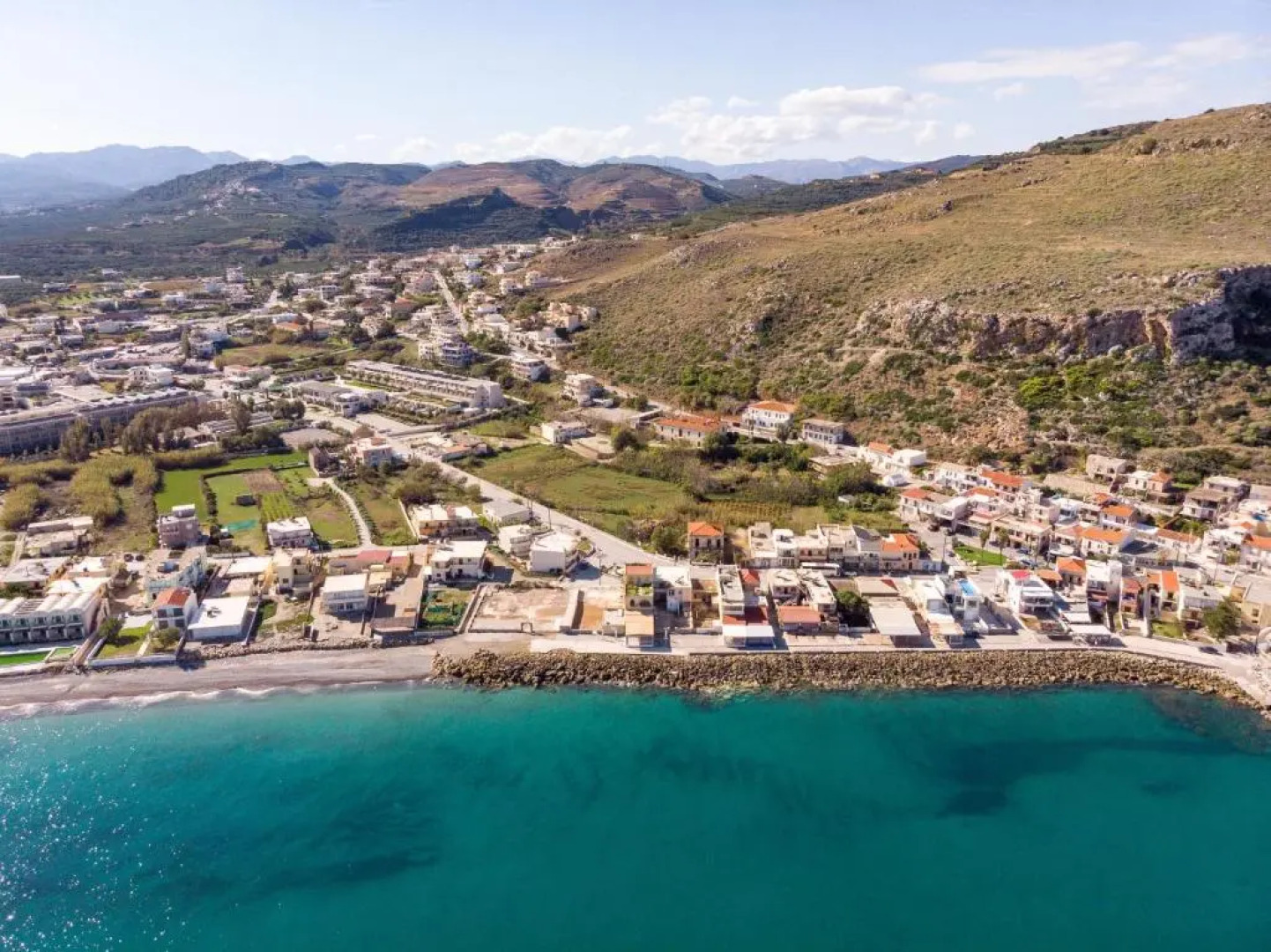 Brand-New stylish Flat w. Parking