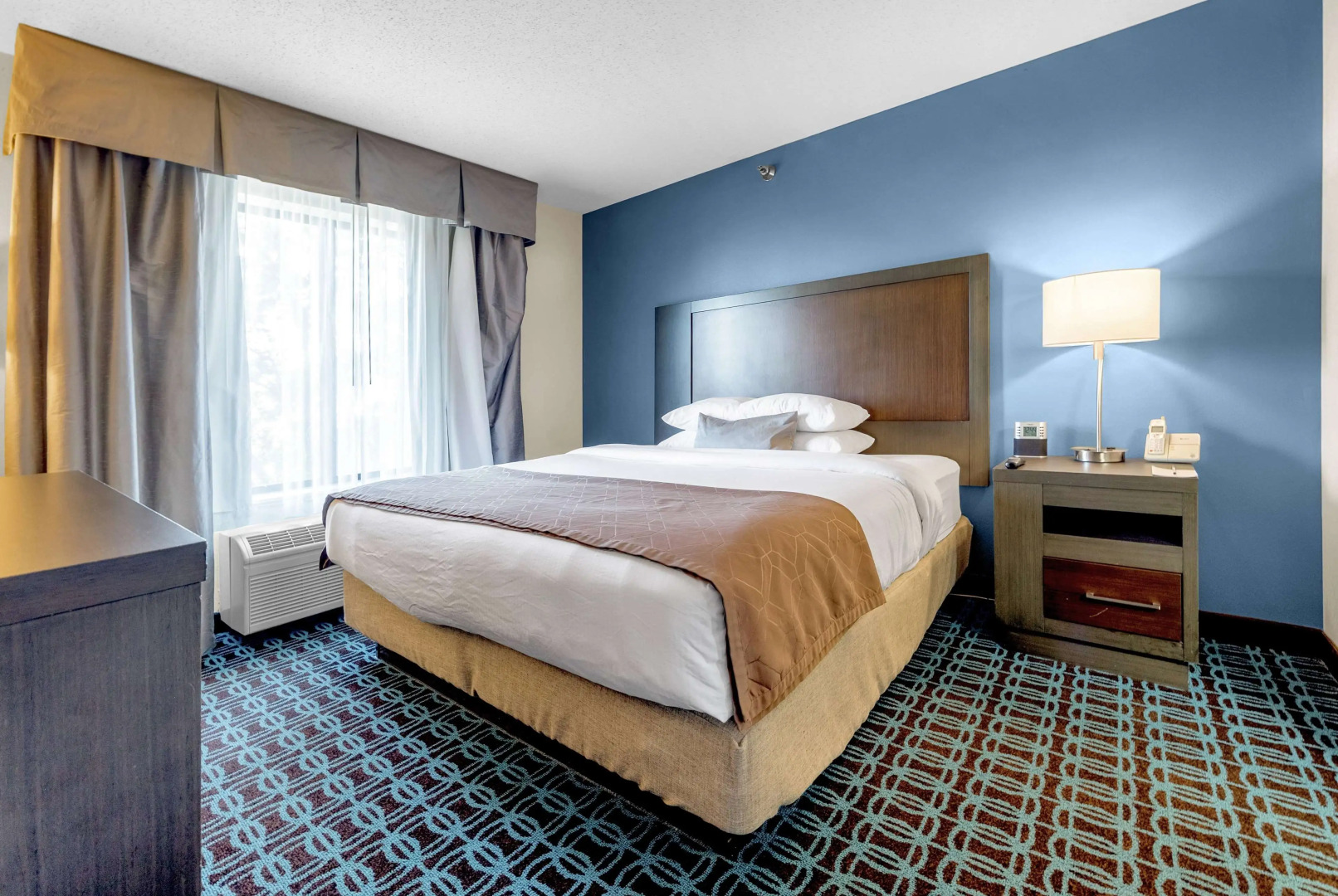 Wingate by Wyndham Chicago Schaumburg