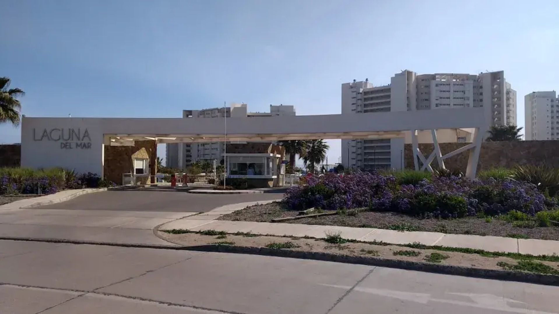 Depto. Av Pacífico Laguna del Mar