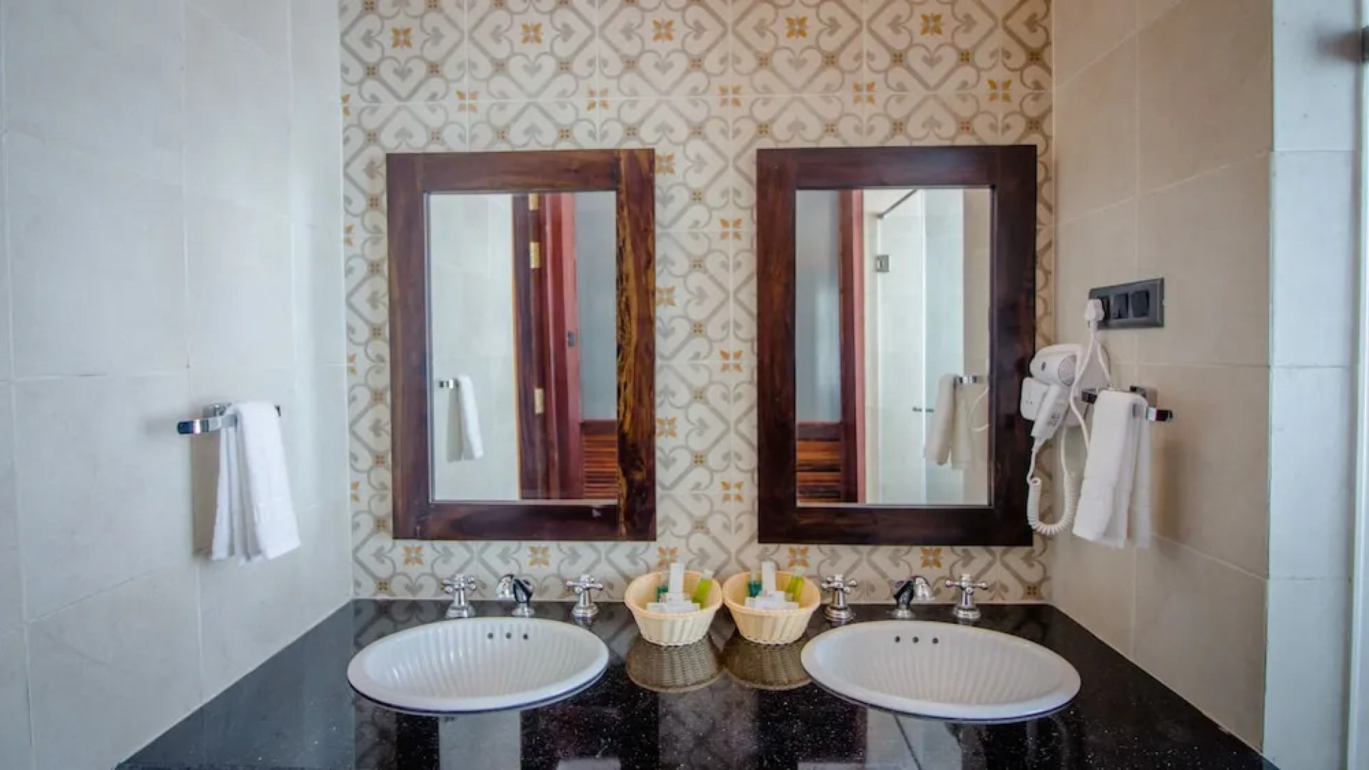 Summer Sands Beach Resort