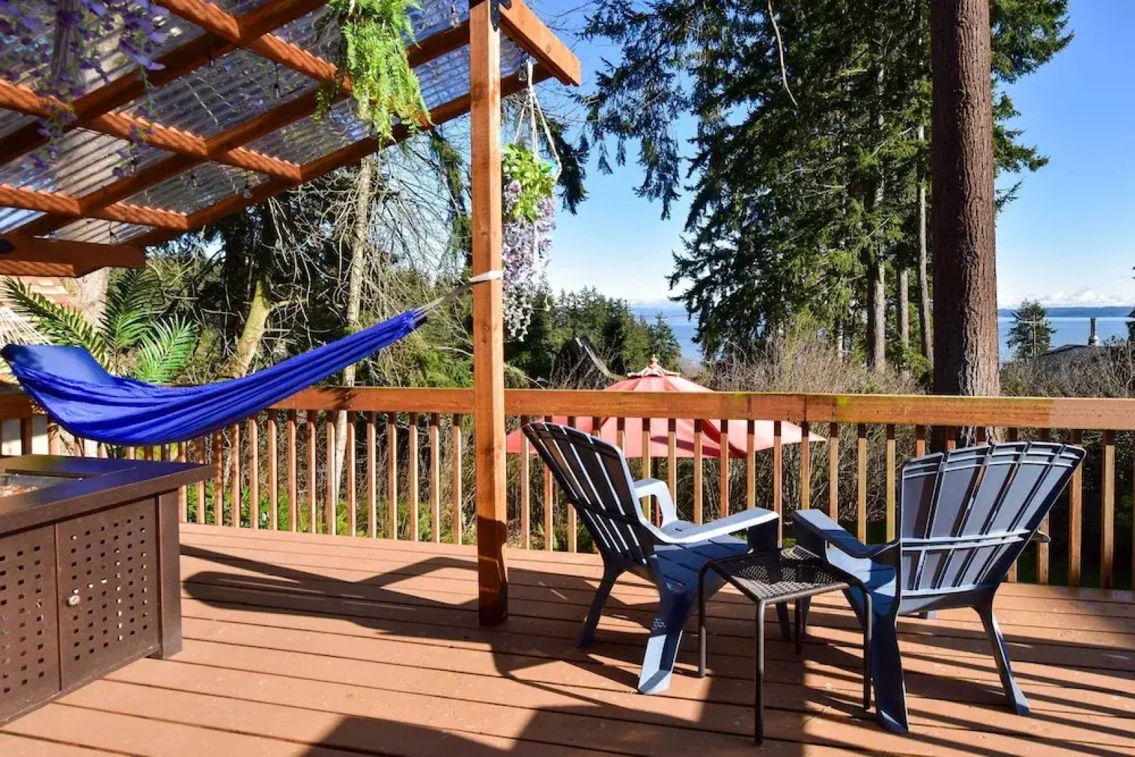 Unique Camano Cabin w/ Mountain + Water Views