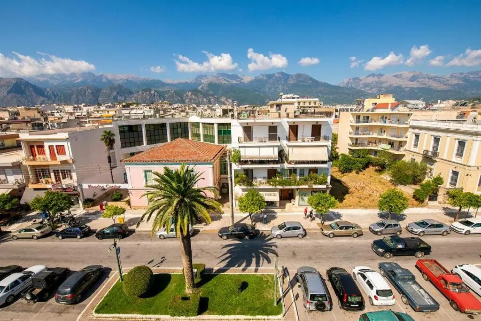 Laconian Collection Amanda's Boutique Apartment