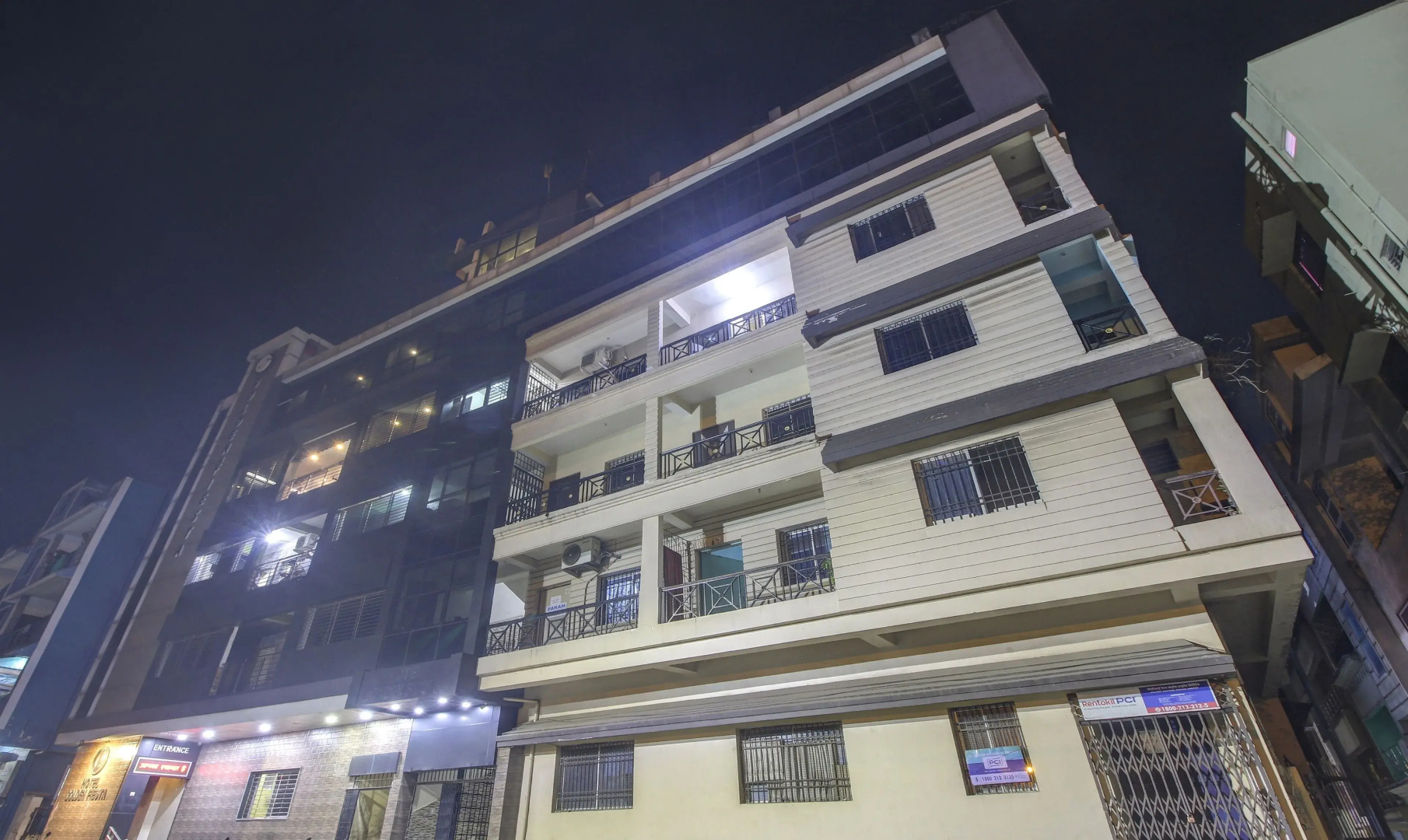 Itsy by Treebo - Golden Fiesta