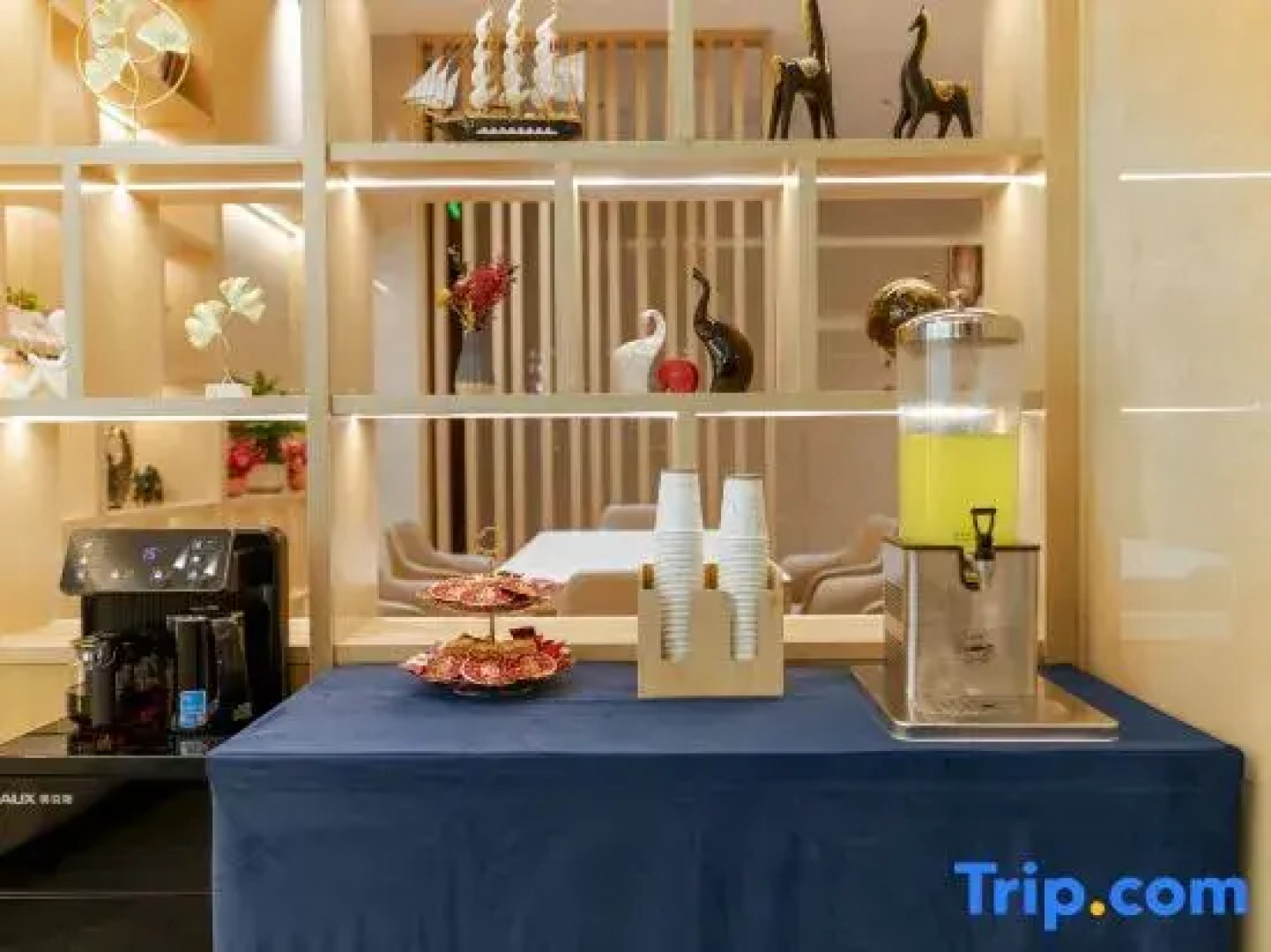 Yeste International Hotel (Qinzhou Pubei Aoyuan Zhengwuzhongxin)