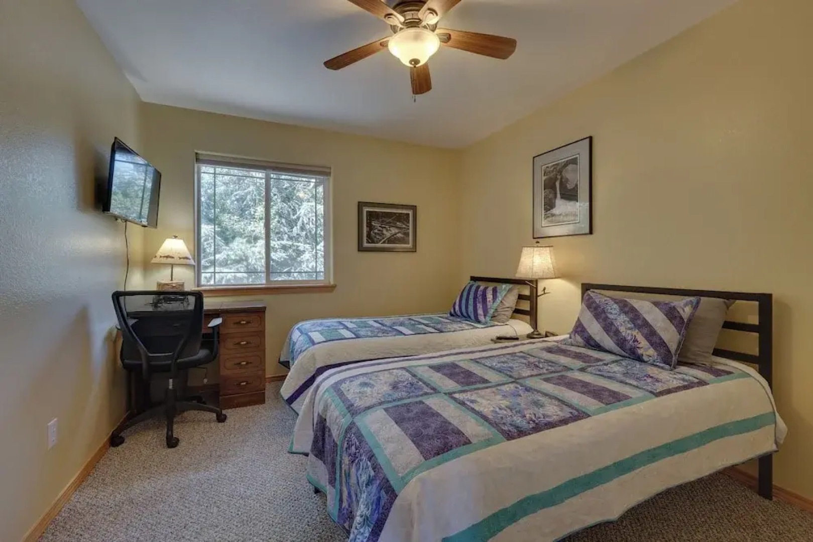 Rustic Klamath Falls Retreat w/ Private Deck!