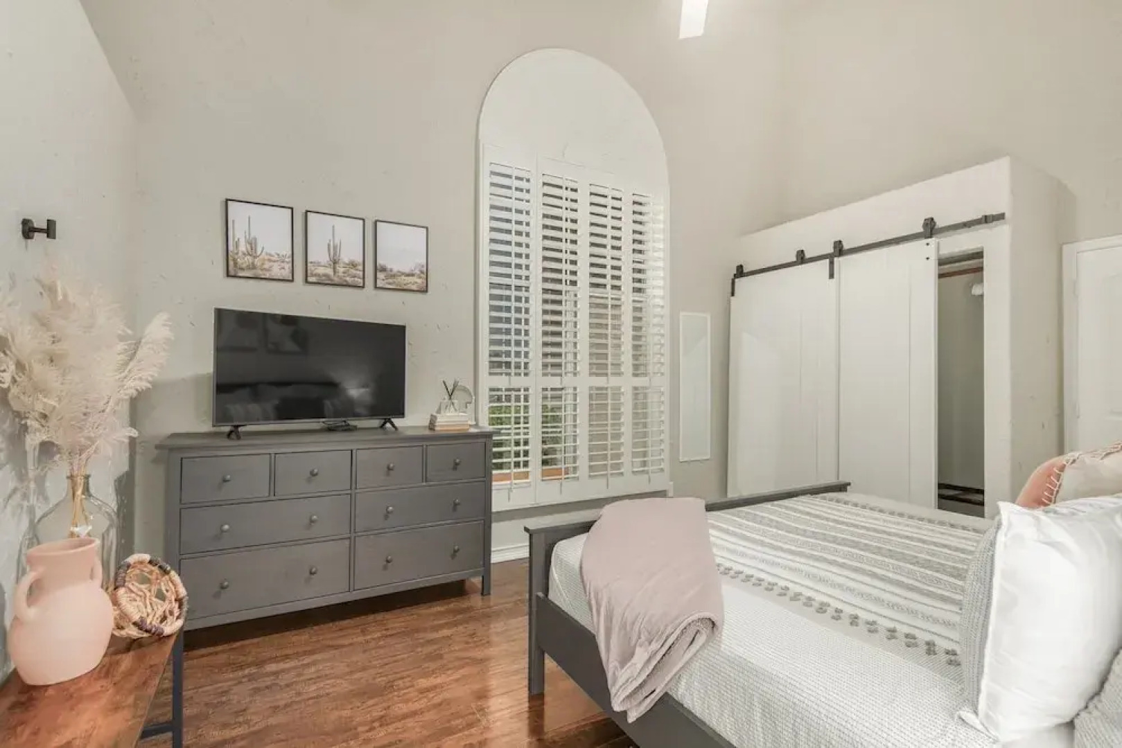 Three Palms Citrus Cove Mesa